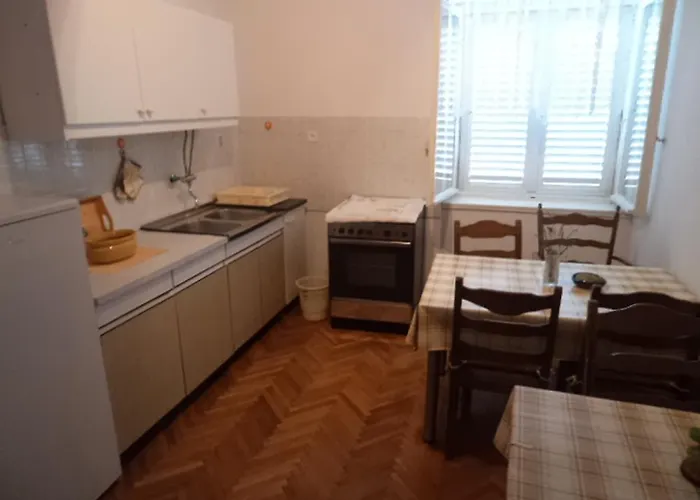 And With Parking Space - 13979 Makarska